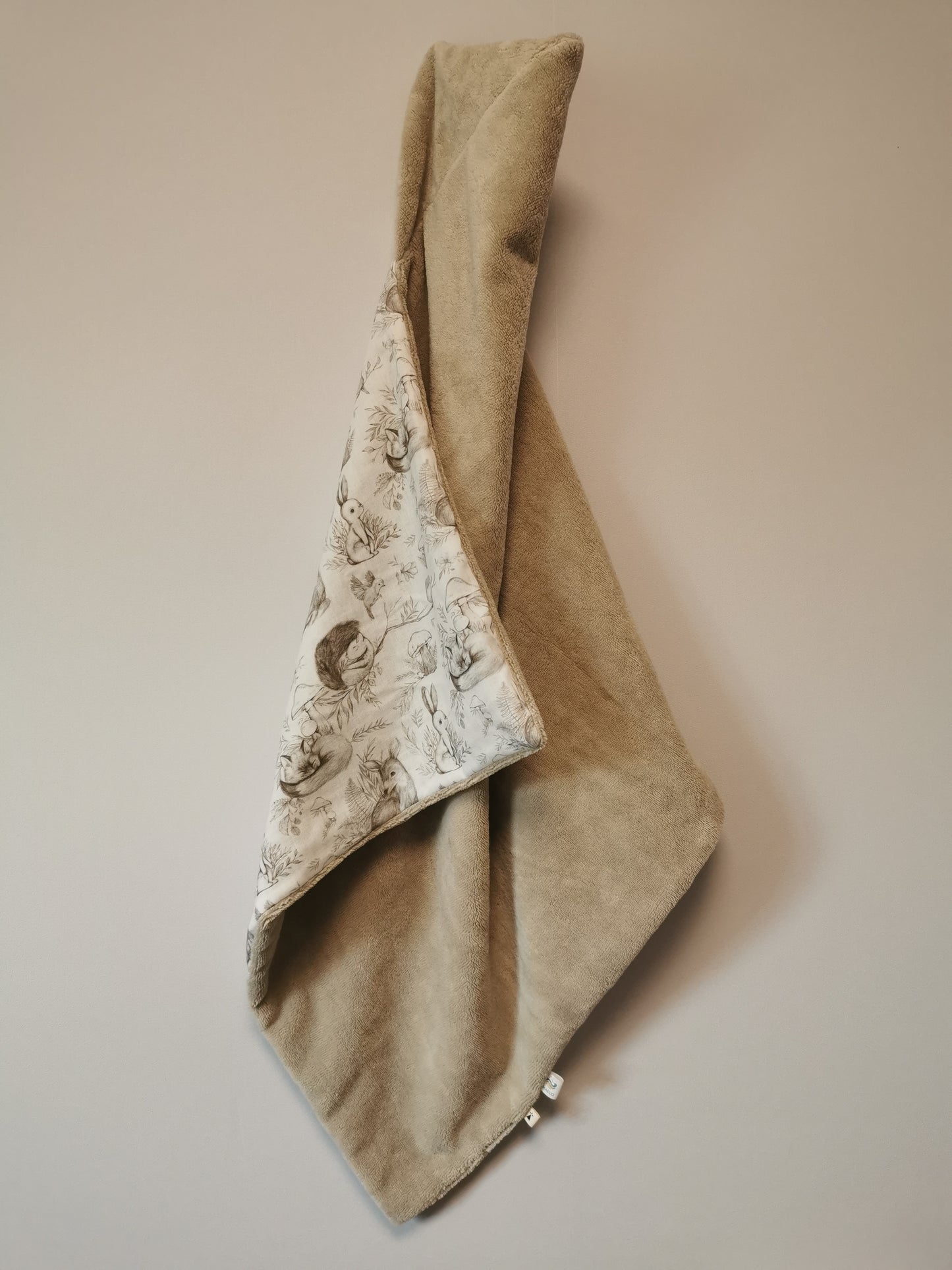 Cape / serviette de bain bébé motifs animaux de la forêt