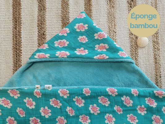 Cape / serviette de bain bébé motifs bleu et rose