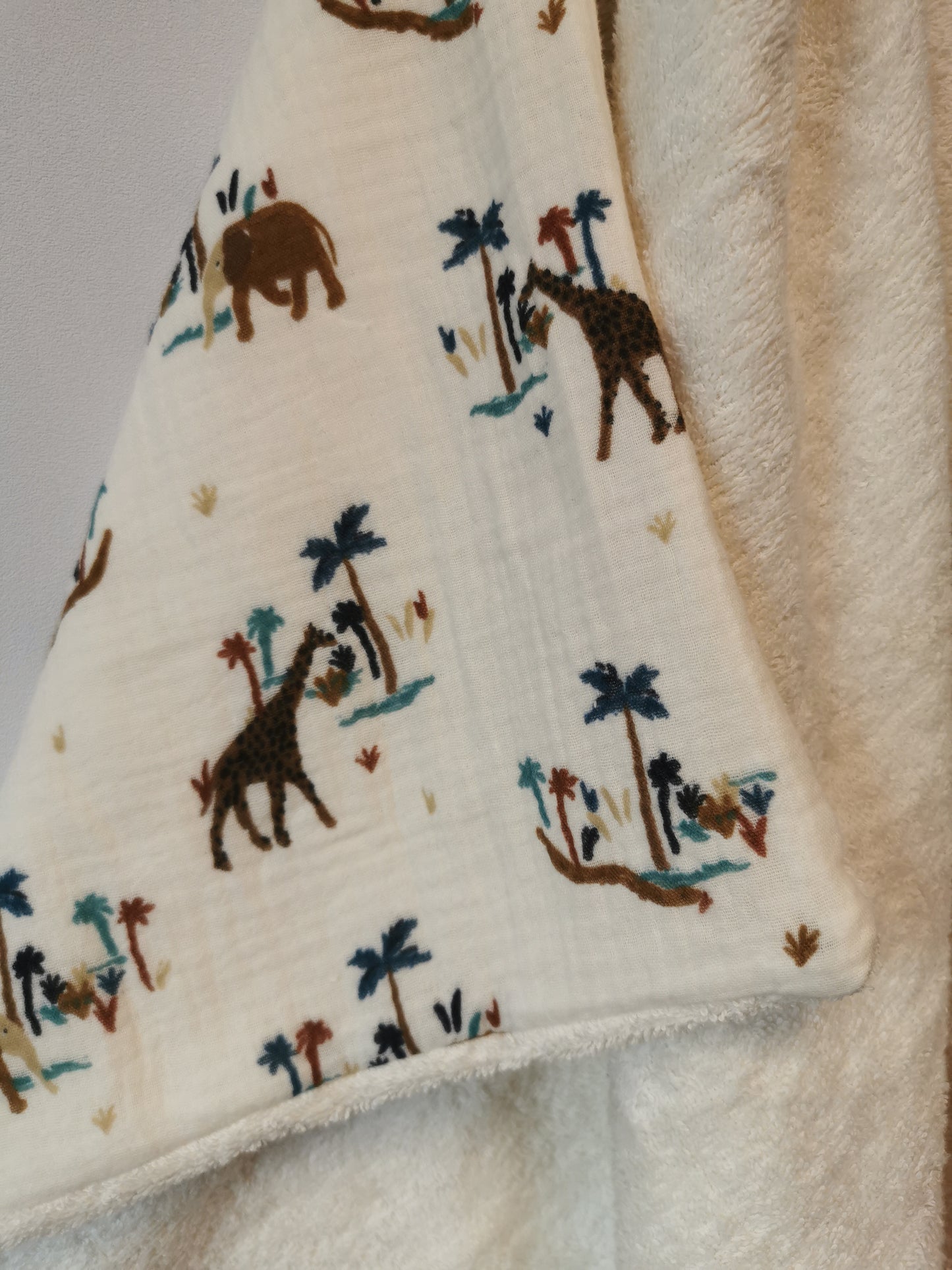 Cape / serviette de bain bébé motifs savane