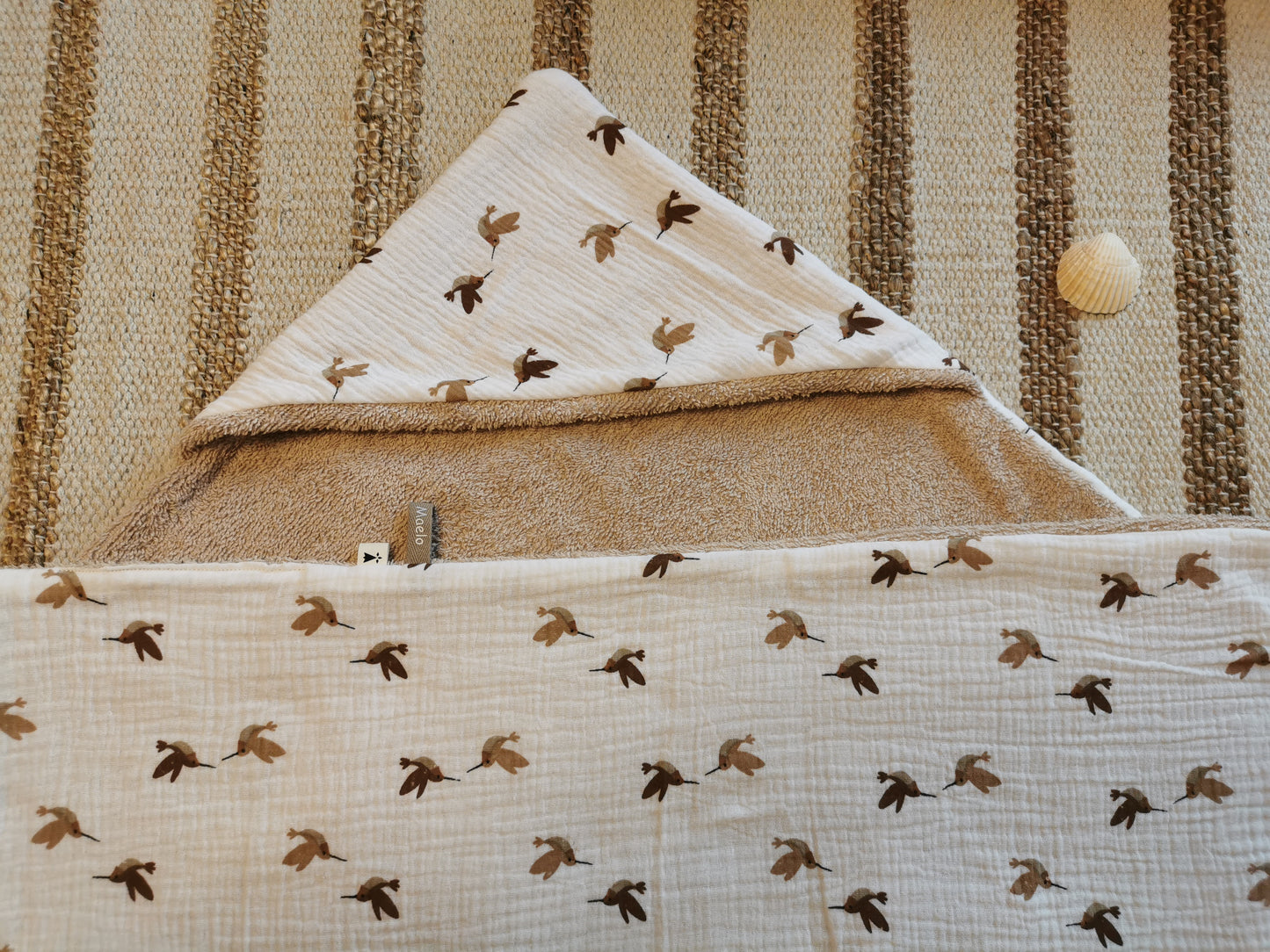 Cape / serviette de bain bébé motifs oiseaux