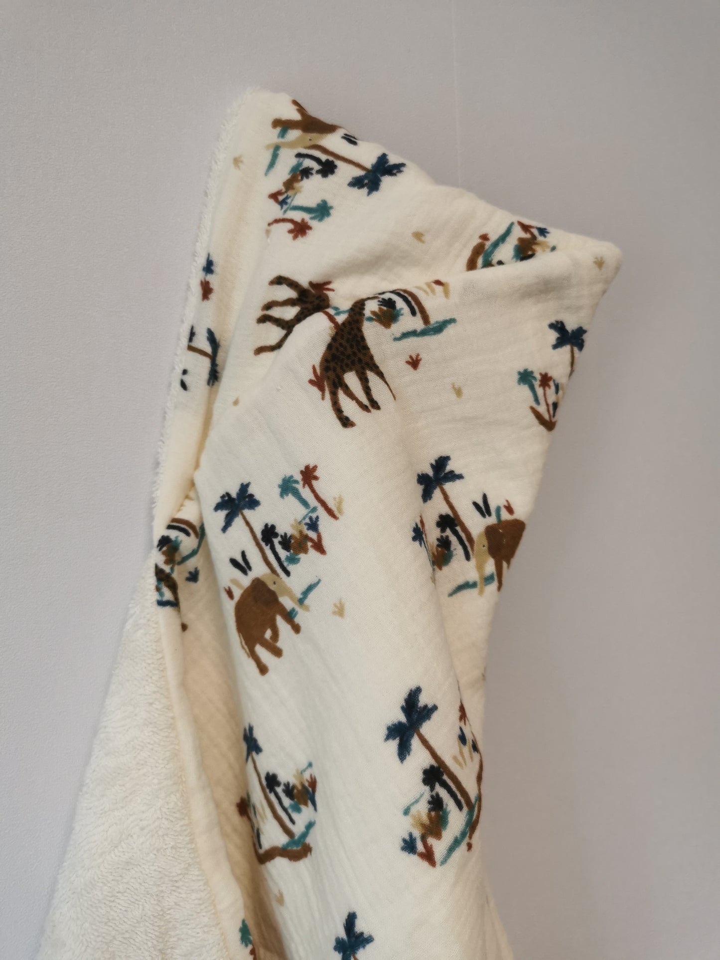 Cape / serviette de bain bébé motifs savane