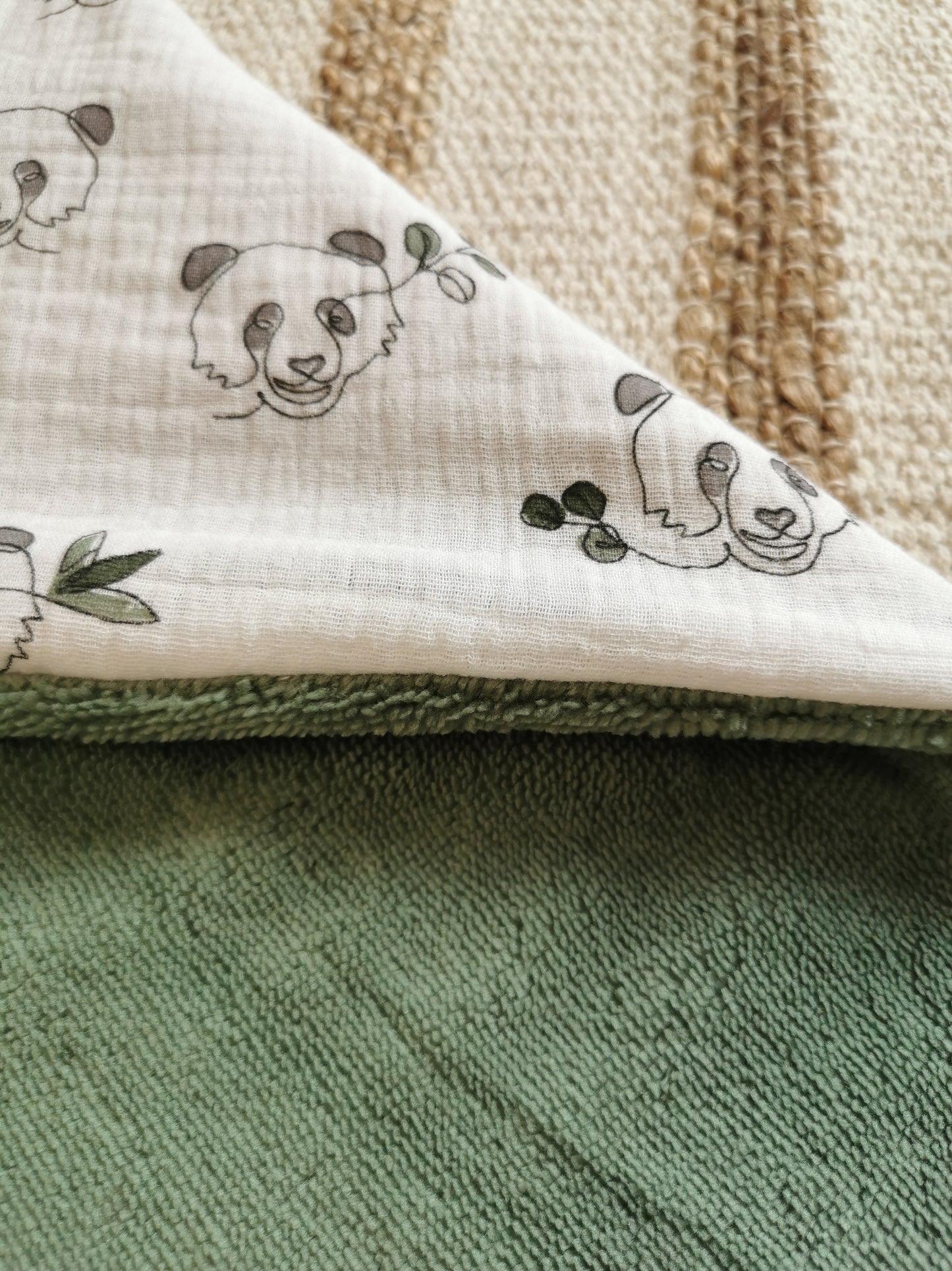 Cape / serviette de bain bébé motifs panda